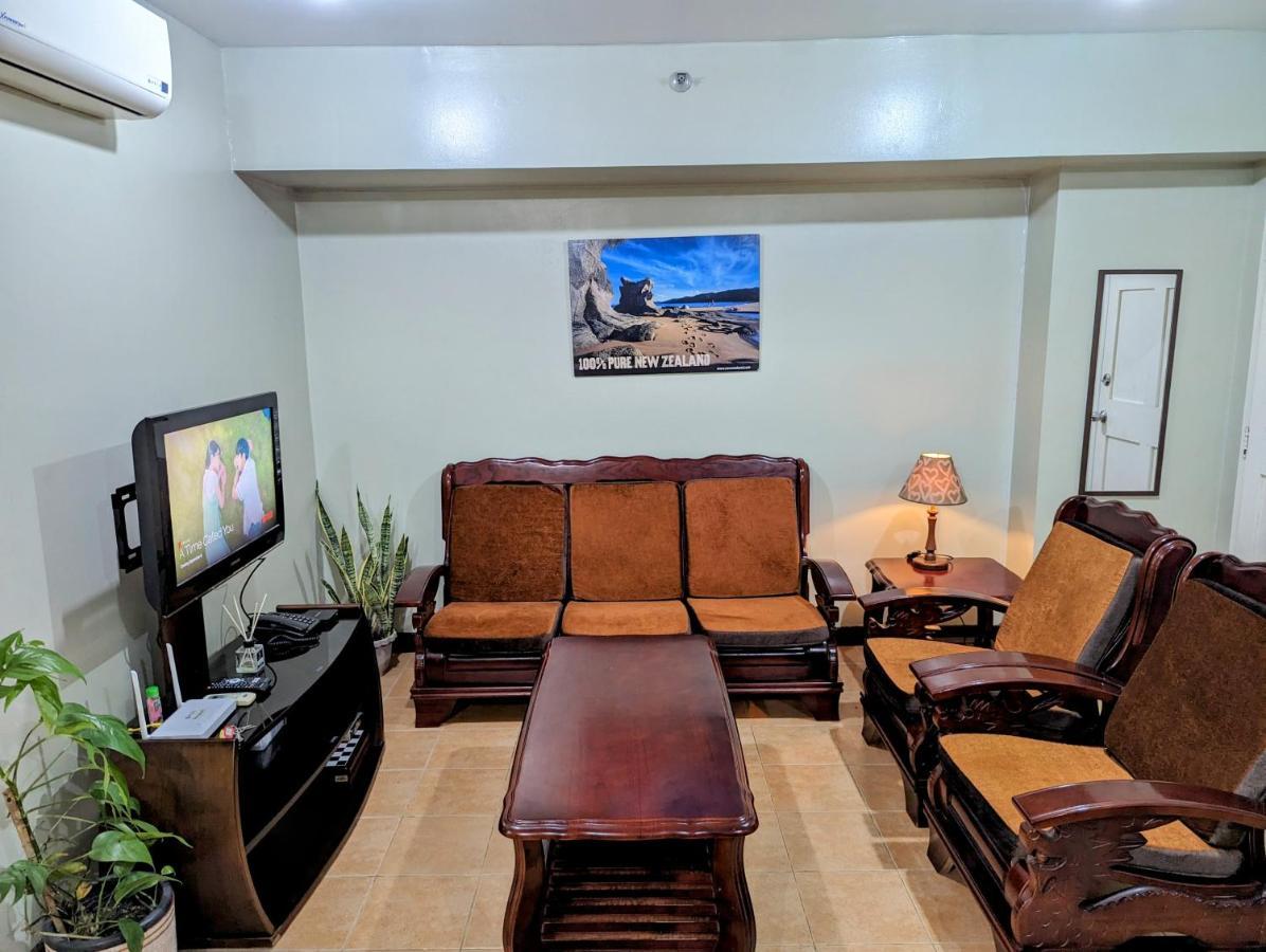 Апартаменты Acacia Estates' The Getaway Taguig Jade Tower Манила Экстерьер фото