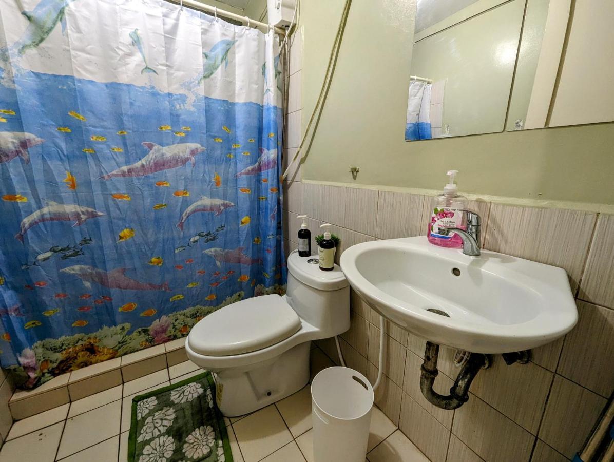 Апартаменты Acacia Estates' The Getaway Taguig Jade Tower Манила Экстерьер фото